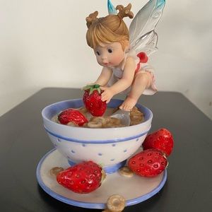 Cereal kitchen fairie
ENESCO
I do not have the original box